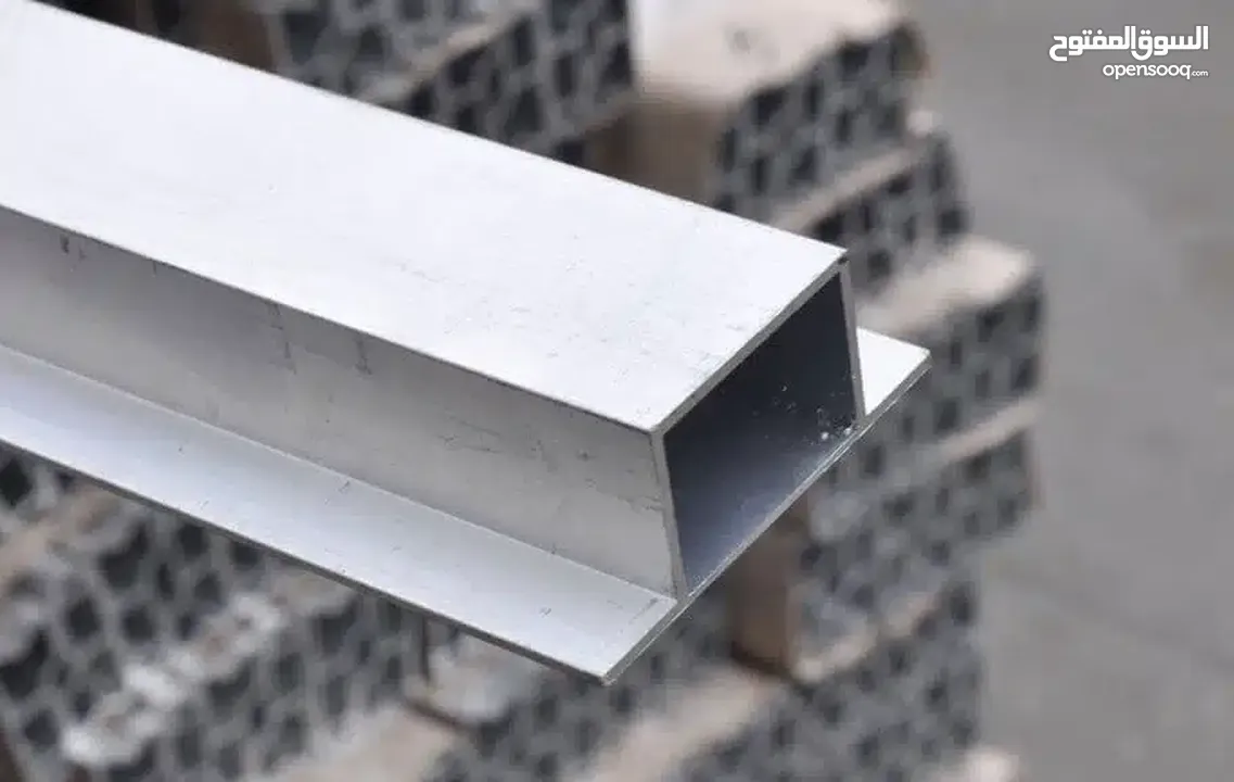 محل تجاري على شارع القدس - الخليل