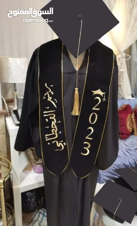 تفصيل الملابس المهنيه والزي المدرسي وارواب تخرج مع وشاح