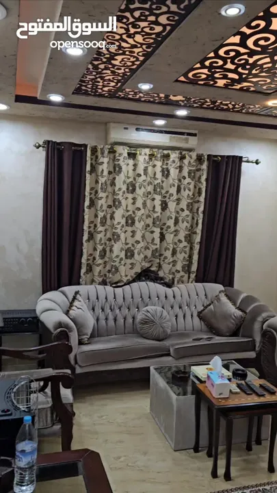 شقه فاخره للبيع