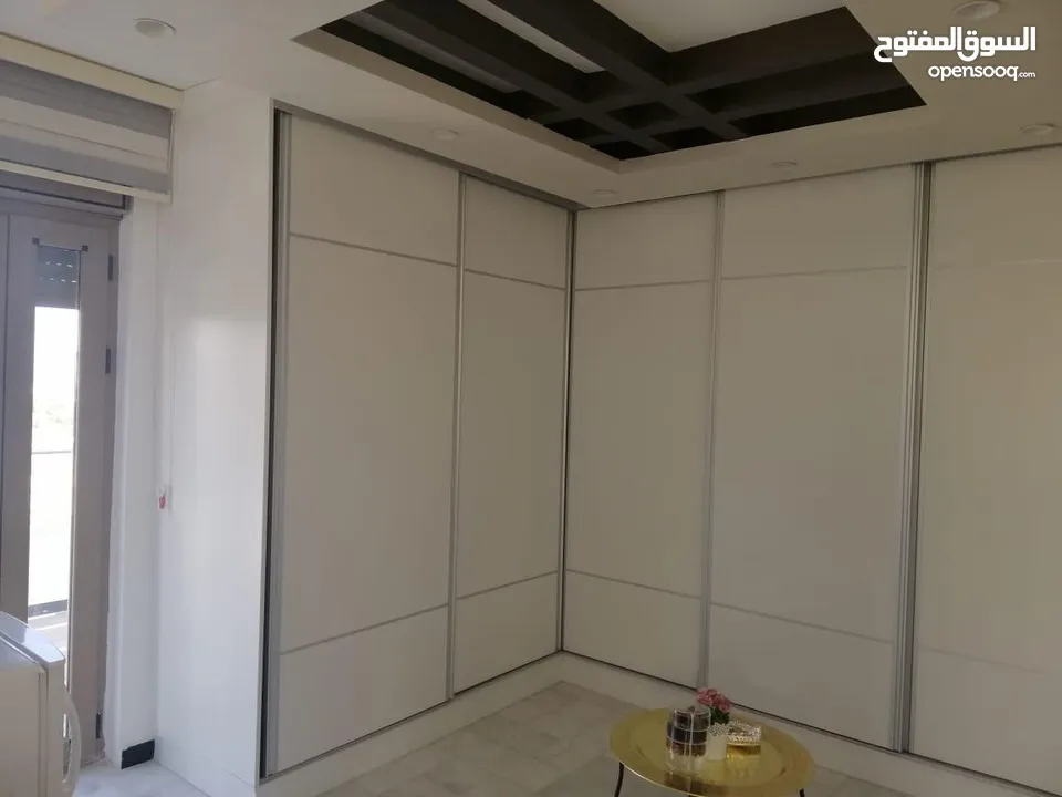 فيلا سكنيه بالسلط للبيع زي وادي الحمامرة واصل جميع الخدمات ومنطقة هادئة قريبة من الاسواق