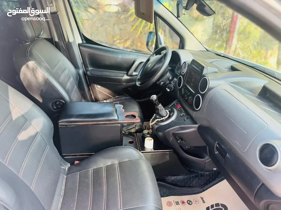 بيجو بارتنر 2017 6+1 دفعة 30 والباقي شكات الفين