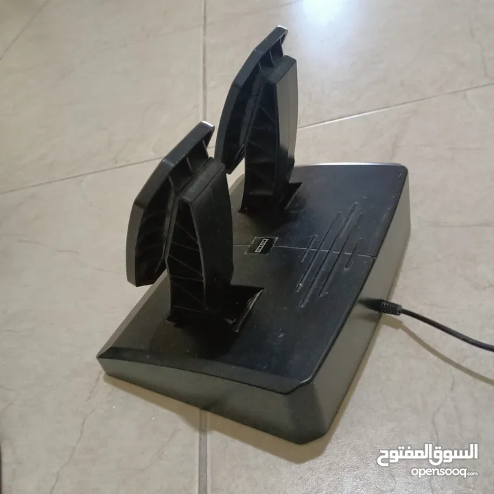 سترينج بلايستيشن اصلي من شركة بلايستيشن مستعمل بحالة الوكاله تم استعماله مرتين فقط يشتغل على ps4 ps3