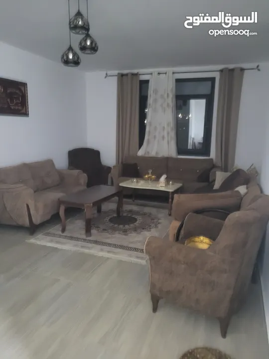 شقه للبيع اول البدل على بيت ريفي