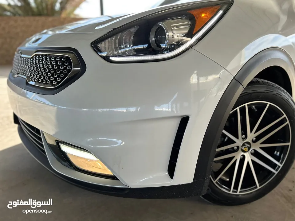 Kia Niro Hybrid Clean title 2019