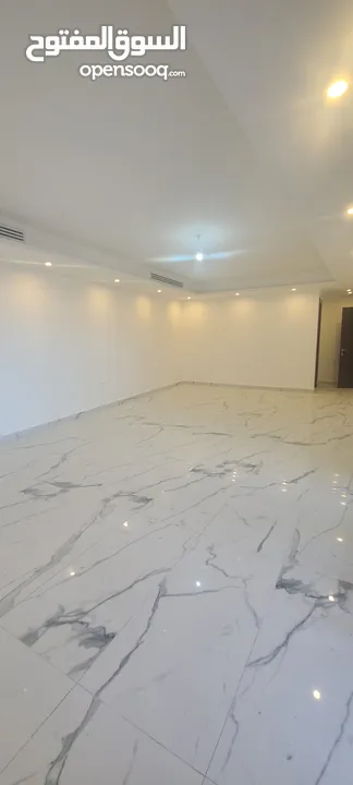 شقه ارضيه في اجمل مناطق الحمر 250 متر تشطيبات مميزه جدا من المالك جديده غير مسكونه دفعة و اقساط