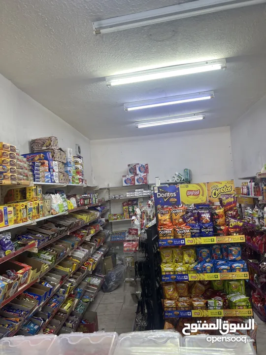 سوبر ماركت مجهز باكامل