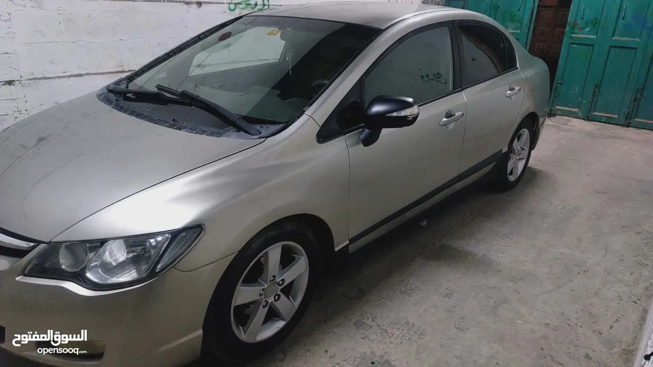 هوندا سفيك للبيع 2006 دهان جديد خاليه من القص الطولي والعرضي التواصل  عليه واتس اب