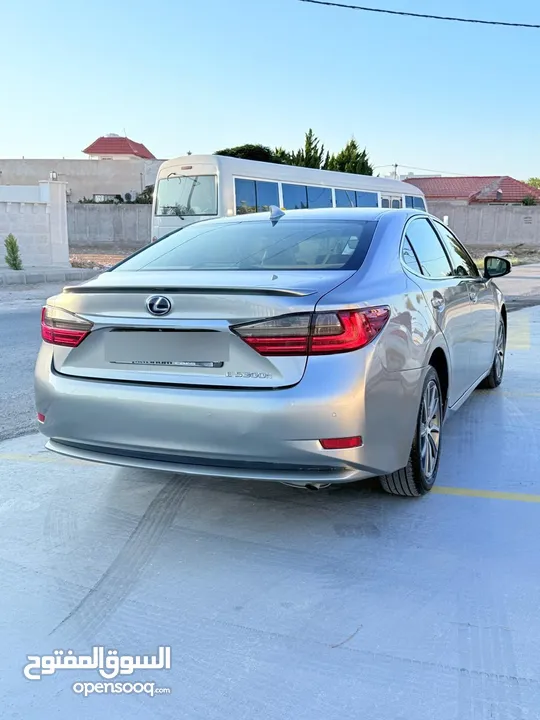 لكزس Es300h