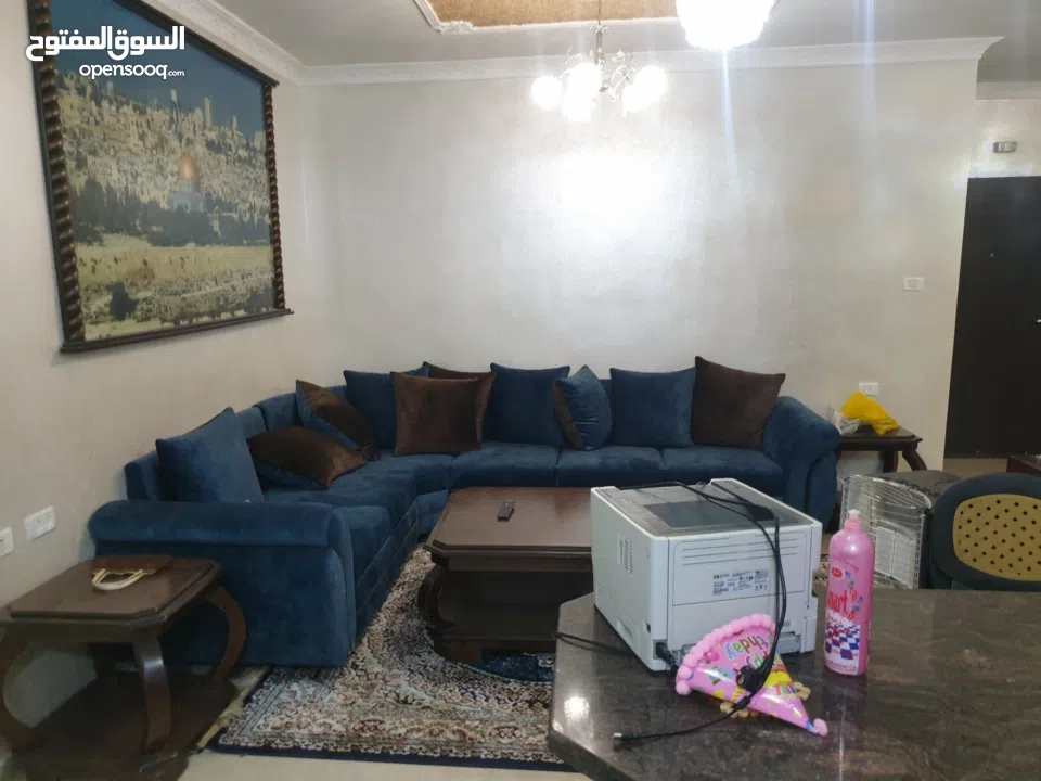 شقة مفروشة للبيع / بيرزيت / مقابل الجامعة