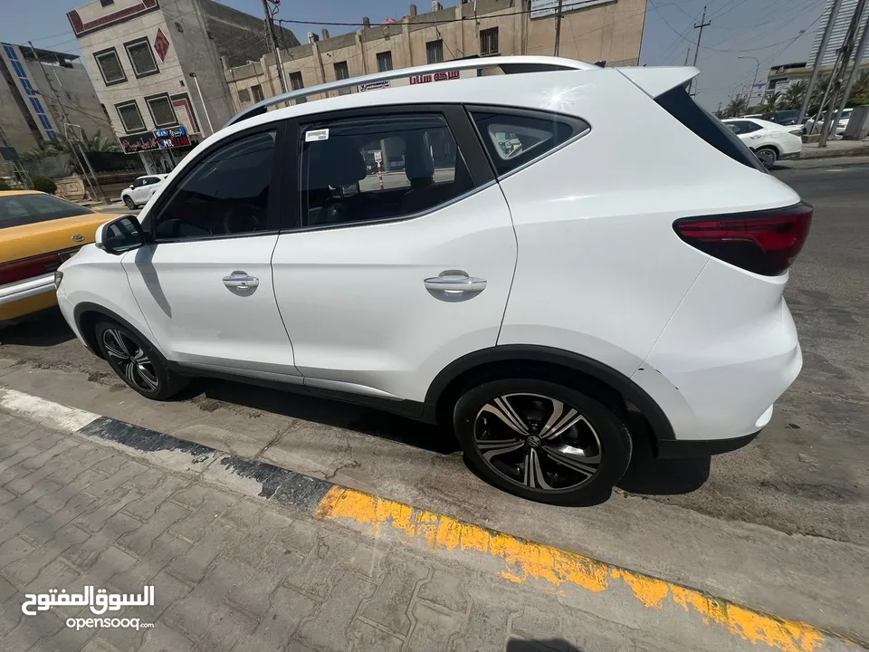 139 وبيها ضربته بالباب وابيعه مثل ماهيه   mg zs