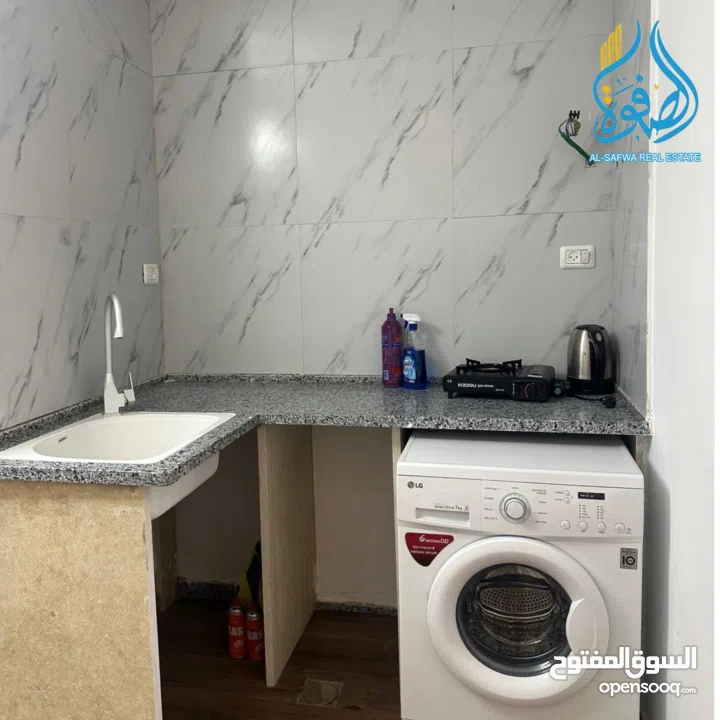 استديو مميز مفروش للايجار ضاحيه الريحان قرب الاستشاري