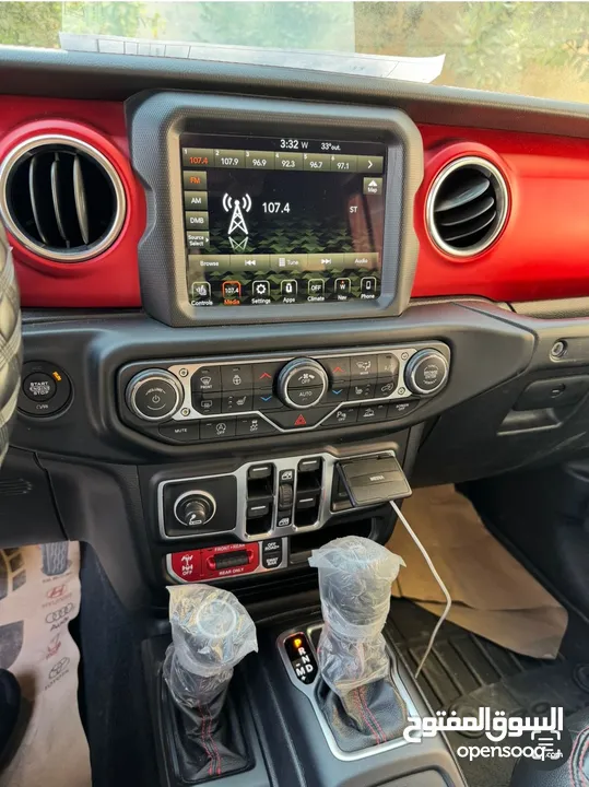 ريبكون بحالة الوكاله جديد مطور 2000 بنزين بدون حوادث