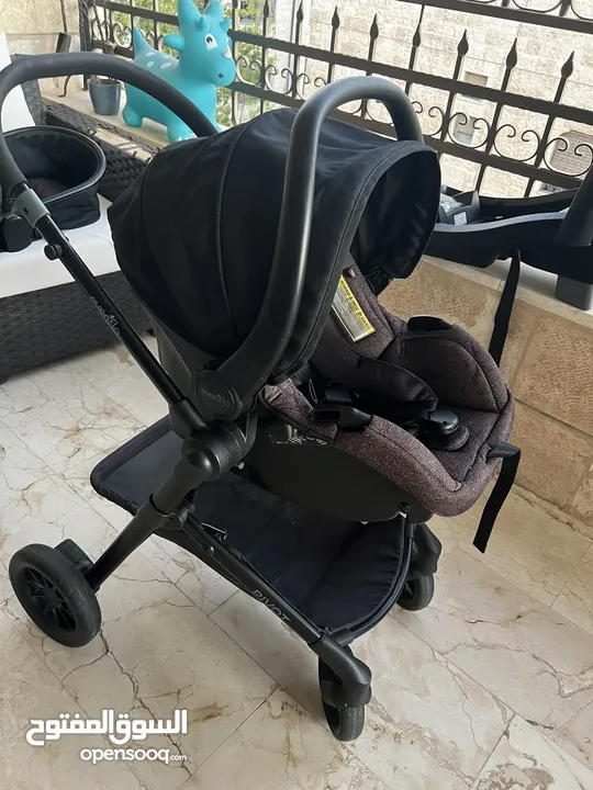 Stroller evenflo pivot with car seat