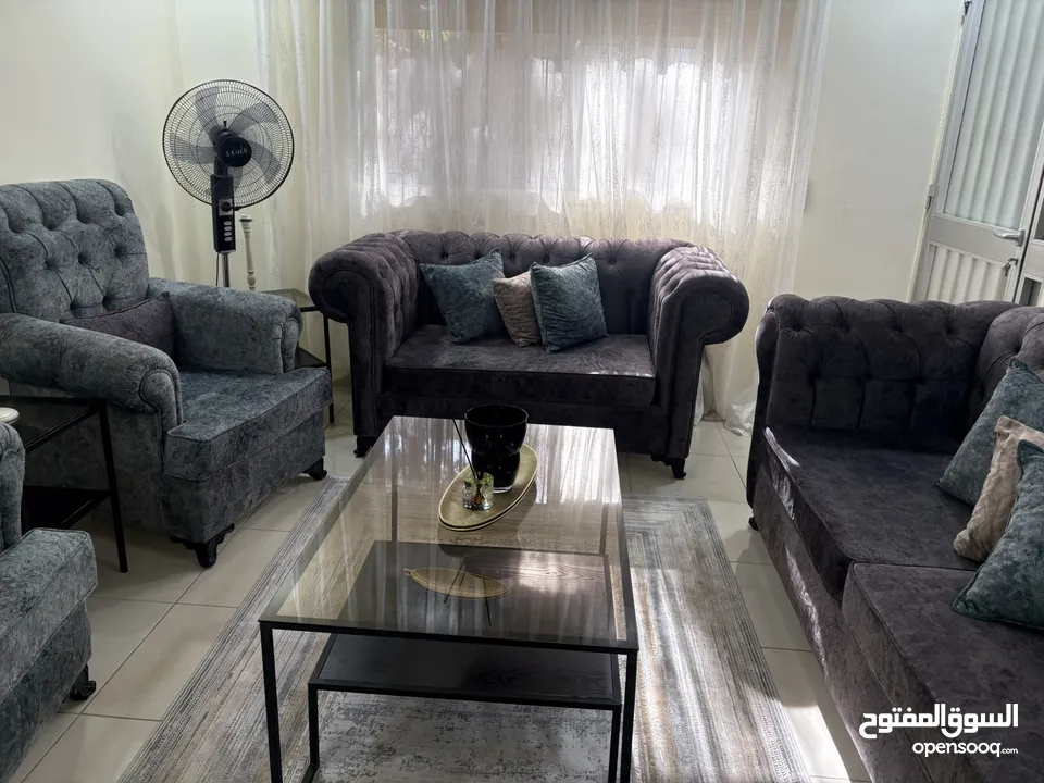 طقمين كنب للبيع