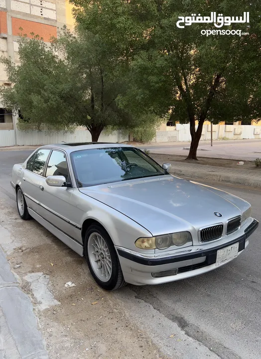 بي ام خفاش او كاسح bmw E38