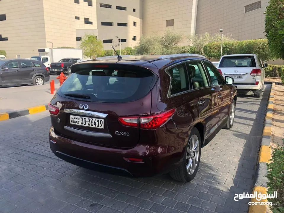 للبيع جيب انفنتي Qx60 موديل 2014 فل اوبشن بحللة ممتازه