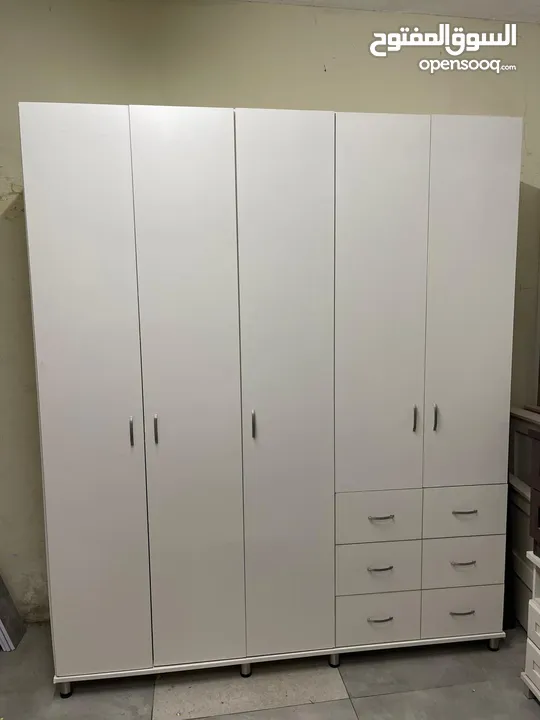 غرفة نوم بخزانة خمس دفات وتختين مفرد