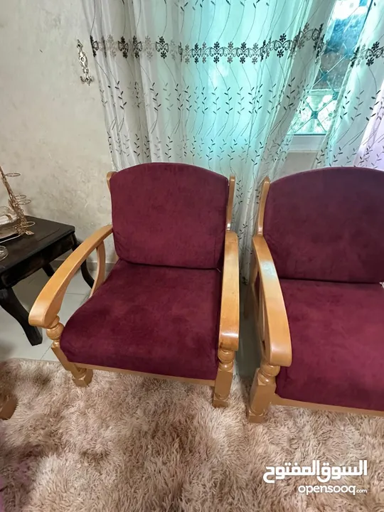 طقم جلوس شبه جديد