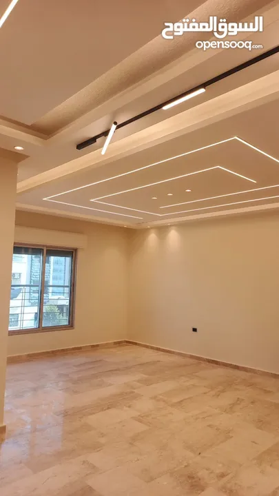 شقة مساحة 220م مميزة جداً للبيع طابقية كل طابق شقة / اسكان المهندسين مقابل منطقة حي الصحابة