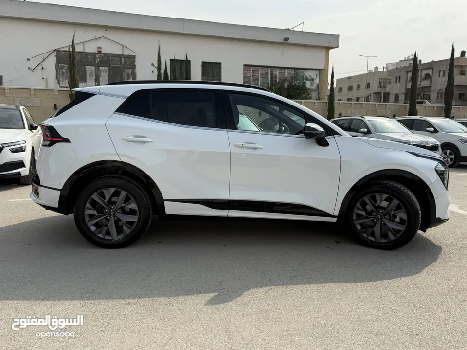 كيا سبورتاج GT Line ترخيص 2022 محرك 1600 هايبرد  جير أوتوماتيك 240 حصان