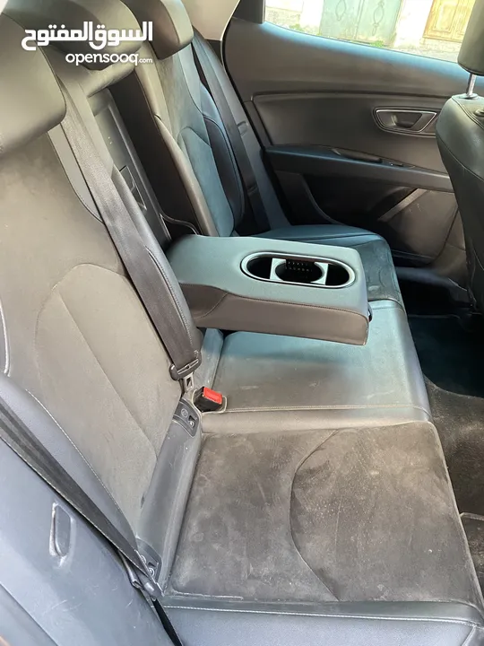 سيت ليون اصل الماني مميزه فل اضافات عدا فتحه جير عادي