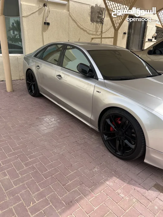 AUDI S8 Model 2014