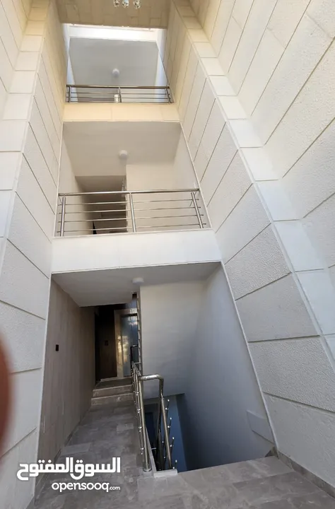 شقة للبيع على طريق المطار ( البنيات )  ref : 14365
