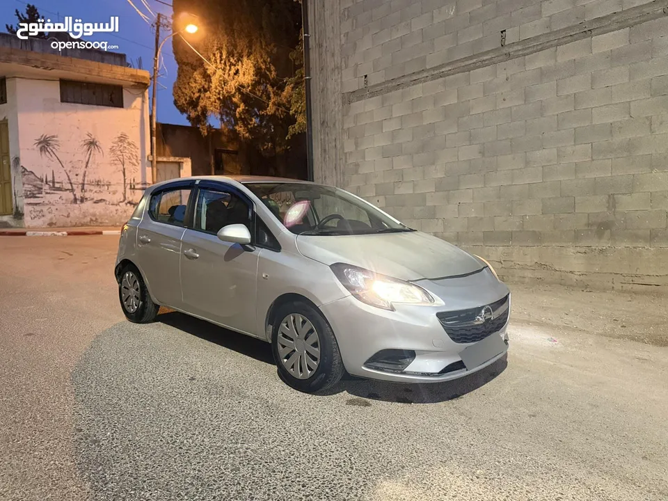 أوبل كورسا ترخيص 2016 اصل أيجار فحص نظيف ترخيص وتامين بسعرررر حررررق كااااش 33500 والسعر نهائي