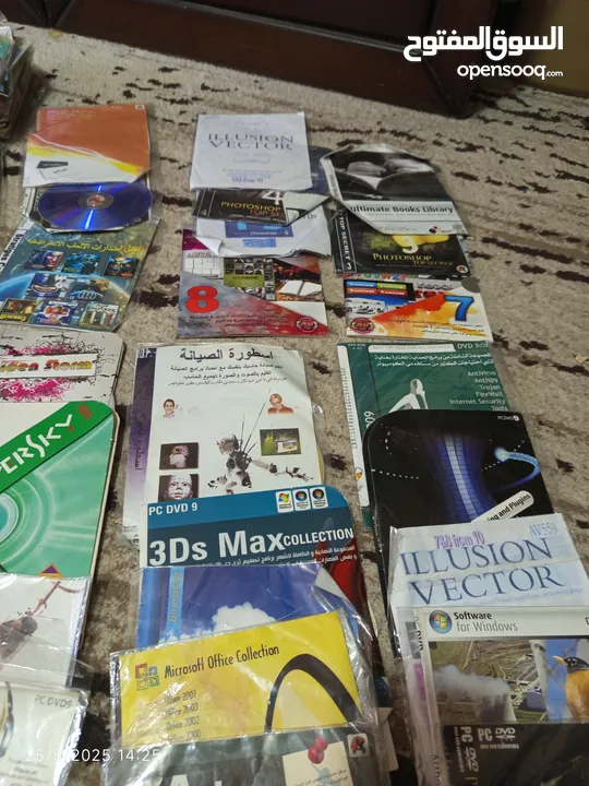 "مجموعة سي ديات "CDs " برامج كمبيوتر وللتصميم  وألعاب مستعملة بحالة ممتازة - بأسعار رائعة!"