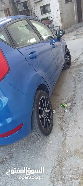 للبيع فورد فيستا جير عادي