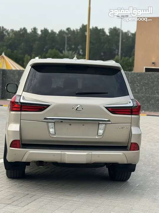 Lexus LX 570 model 2016, clean and at a good  price  لكزس ال اكس 570 موديل 2016 نظيف وسعر مناسب