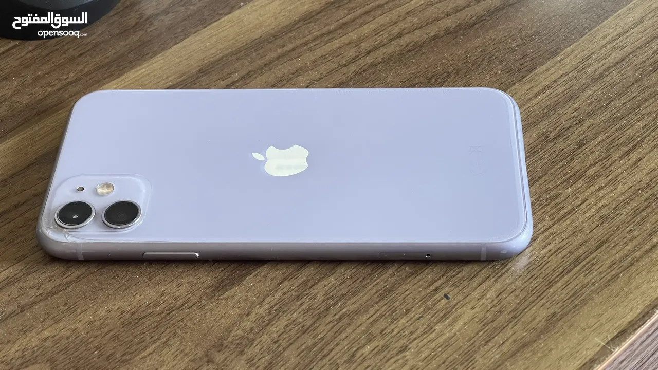 Iphone 11 64GB بحالة الوكالة