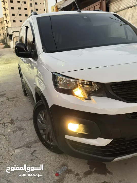 بيجو ريفتر 2022 ترخيص 23