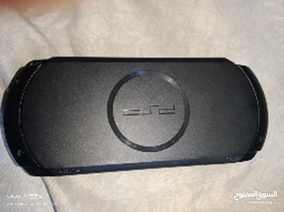 جهاز psp استعمال نضيف ب سعر جيد  و في كل الألعاب و معاه كرت ميموري عليه جميع الالعاب