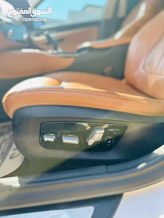 للبيع بي ام 530i بنزين فللل ملغمه 2019 كااشش فرممم