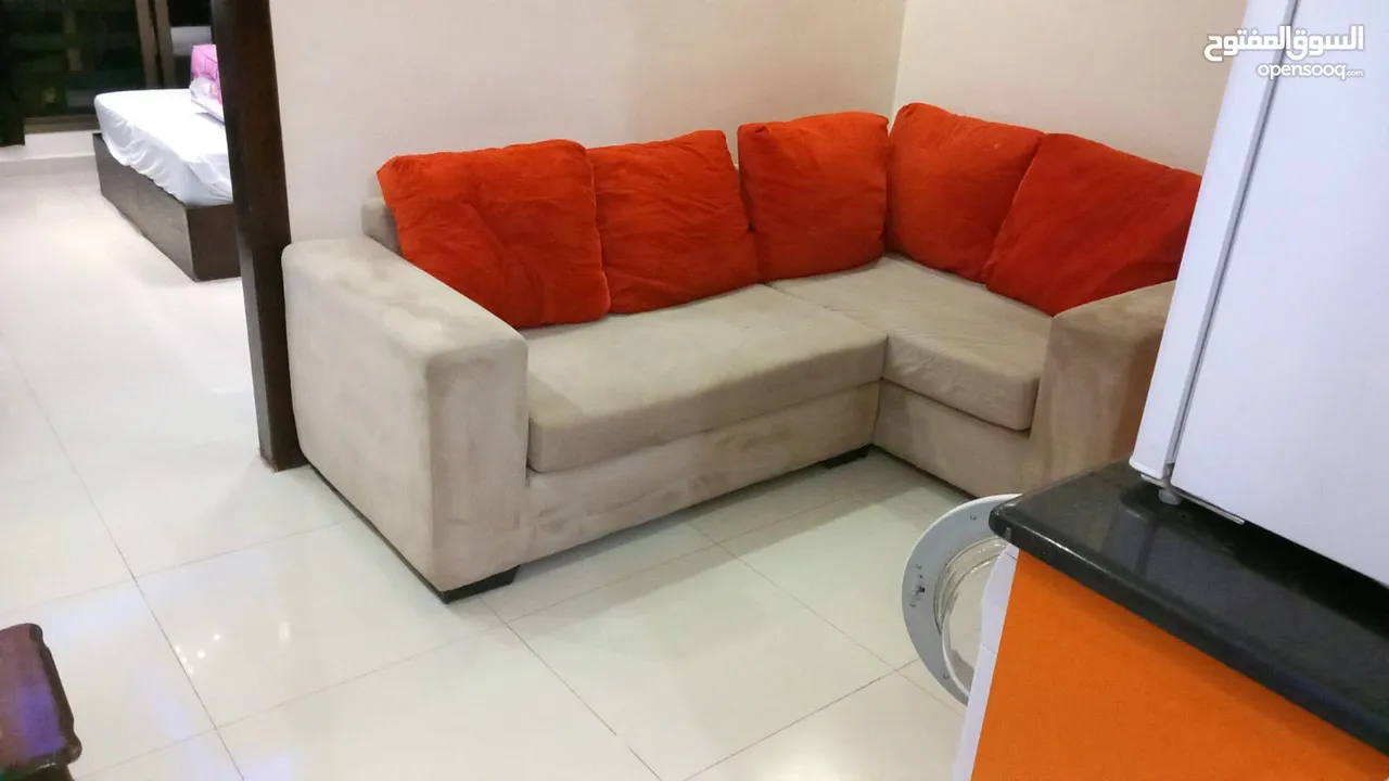 استوديو السابع وشارع عبدالله غوشة مفروش كامل