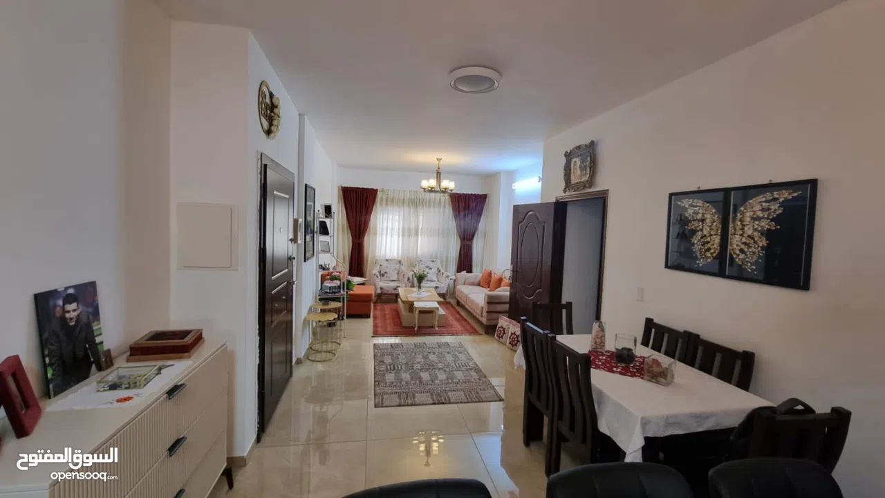 شقة في عمارة الواحة ش نابلس