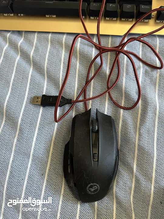 كيبورد و ماوس juxie gaming keyboard and mouse مع باد razer و لعبة watchdogs و اضاءة led مدورة
