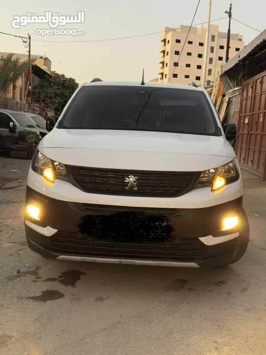 بيجو ريفتر 2022 ترخيص 23