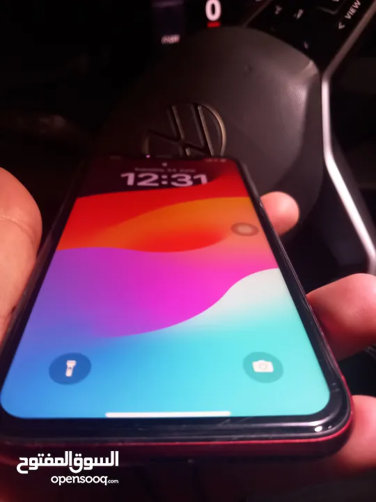 iphone 11 64 g بحالة ممتازة جدا