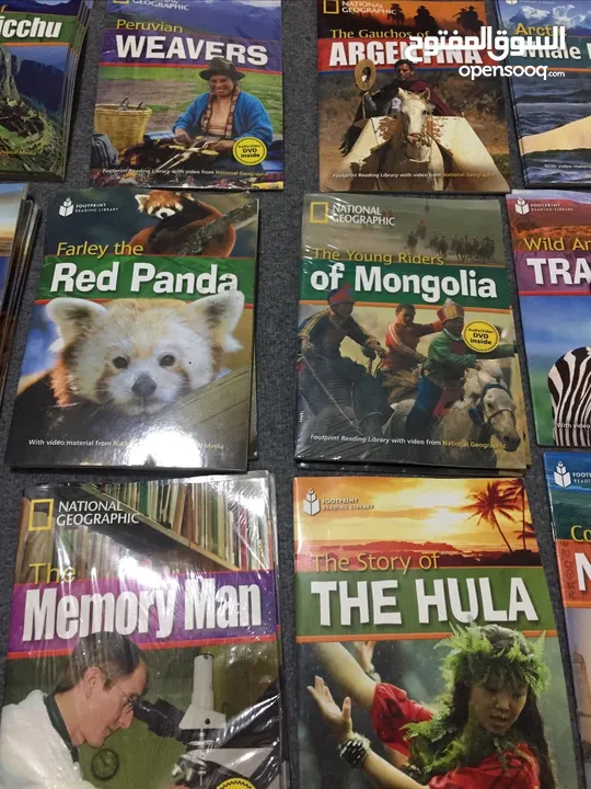 يتوفر مجموعه من مجلات NATIONAL GEOGRAPHIC  لغة انجليزية قطع صغير 15*20سم كل 3 ب دينار