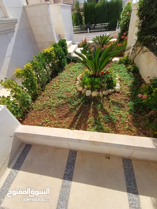 شقة ارضية مفروشة في - دير غبار - بترس و حديقة و كراج و مدخل مستقل (6721)