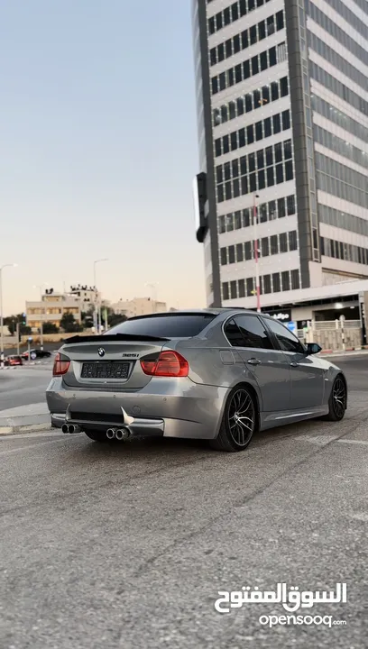 BMW E90 325i