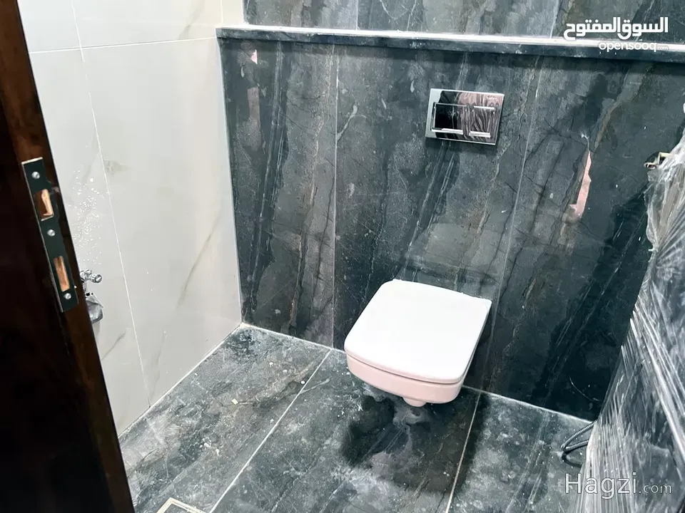 شقة ارضيه جديدة مع مدخل خاص و حديقة خلفيه ( Property ID : 31714 )