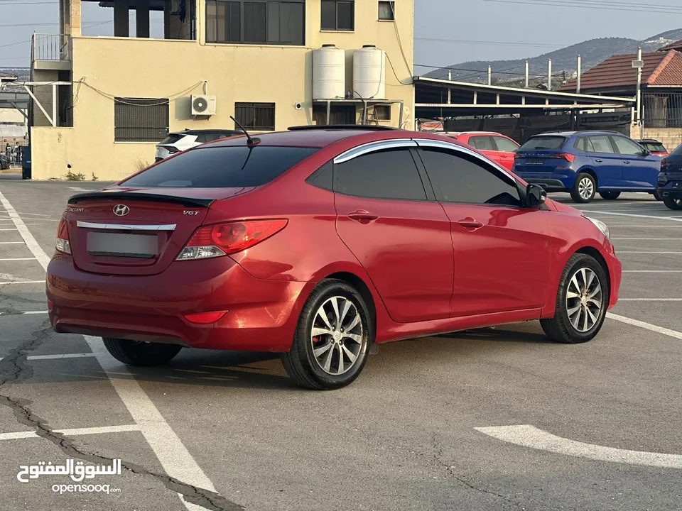 هونداي اكسنت /2014 فل فتحة سقف ديزل اتوماتيك 4 غيار كاملة الإضافات و المميزات