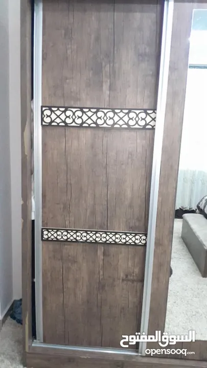 موجود غرفة نوم للبيع