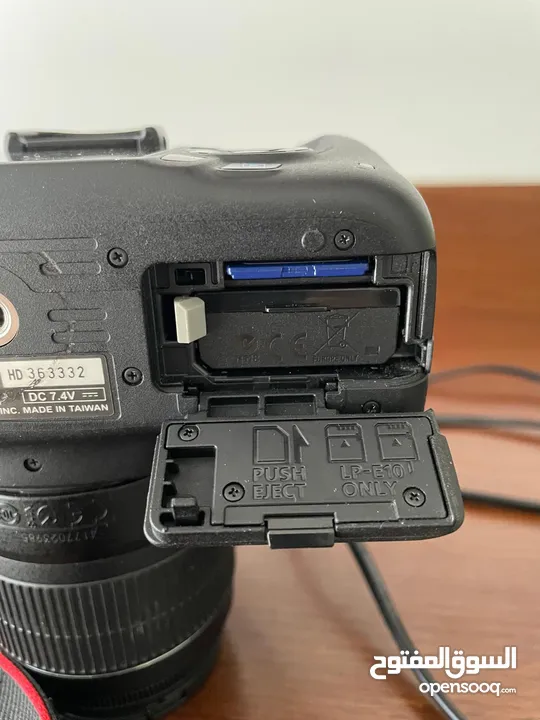 كاميرا canon eos 1200D فل hd بحالة ممتازة جدا للبيع بسعر مغري مع كامل مستلزماتها + هدايا عديدة