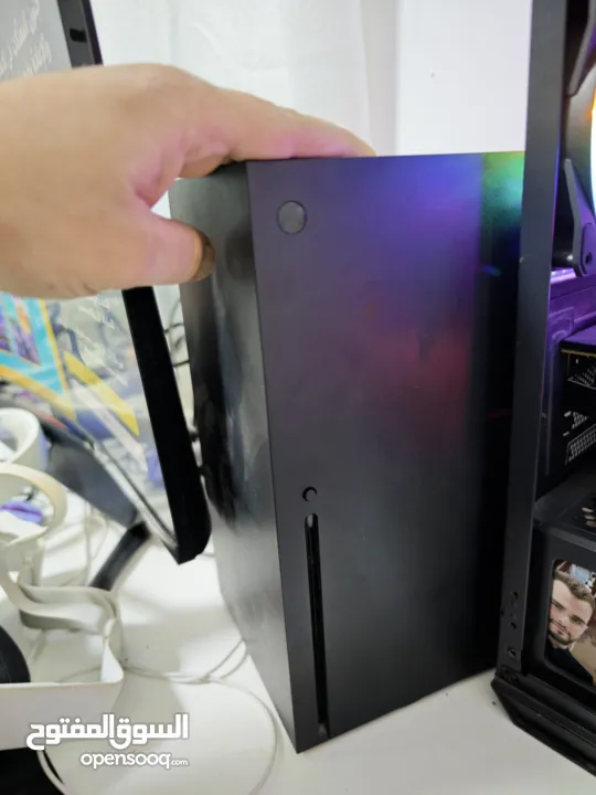 Xbox series X مع سماعت RAZER KAIRA FOR XBOXمع ايد Xbox Elite Wireless Controller Series 2 مع ادتين