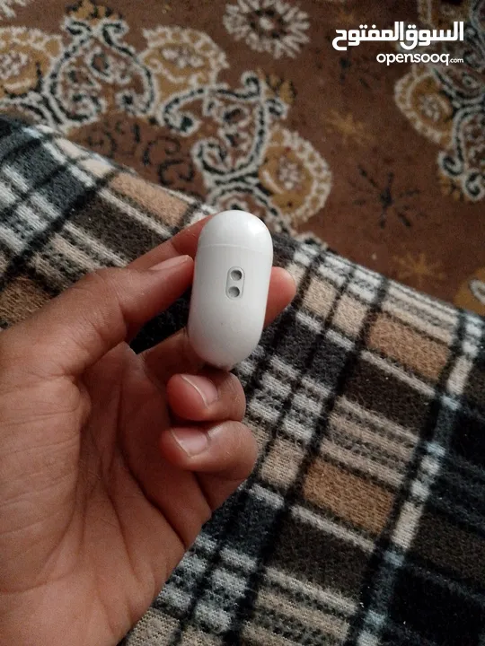 سماعه ابل للبيع او للبدل ابل اصلي معها شاحن سماعه صوتها عالي كثير.   او للبدل