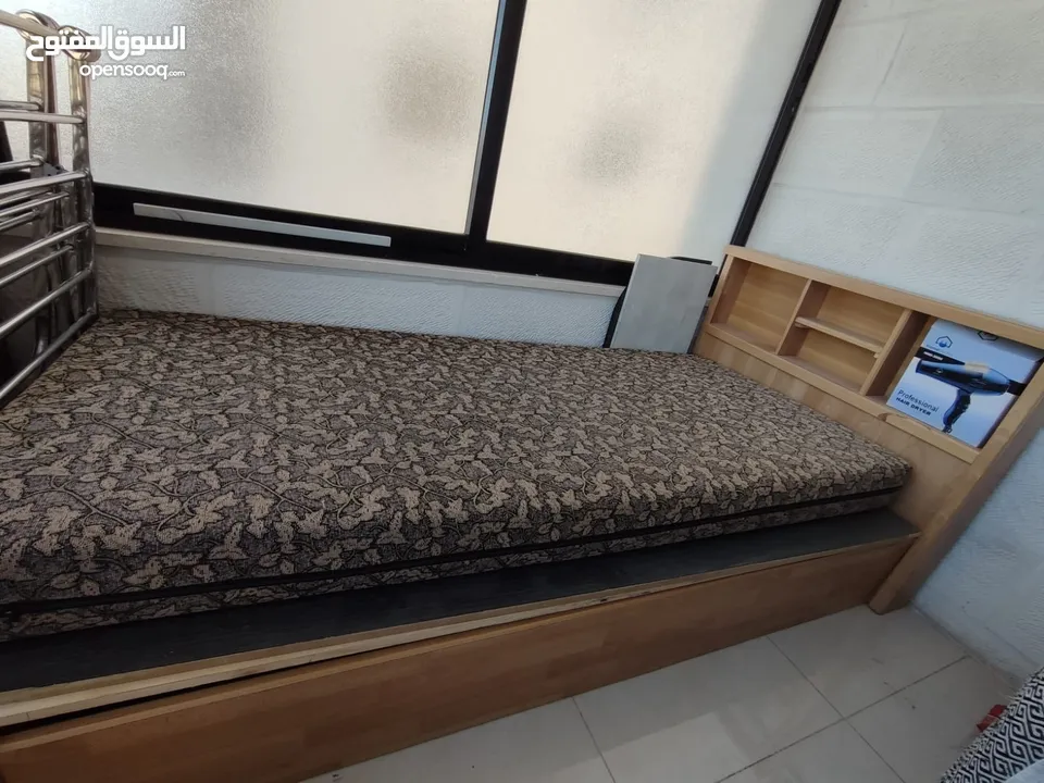 تخت بوكس مفرد خشب لاتيه للبيع